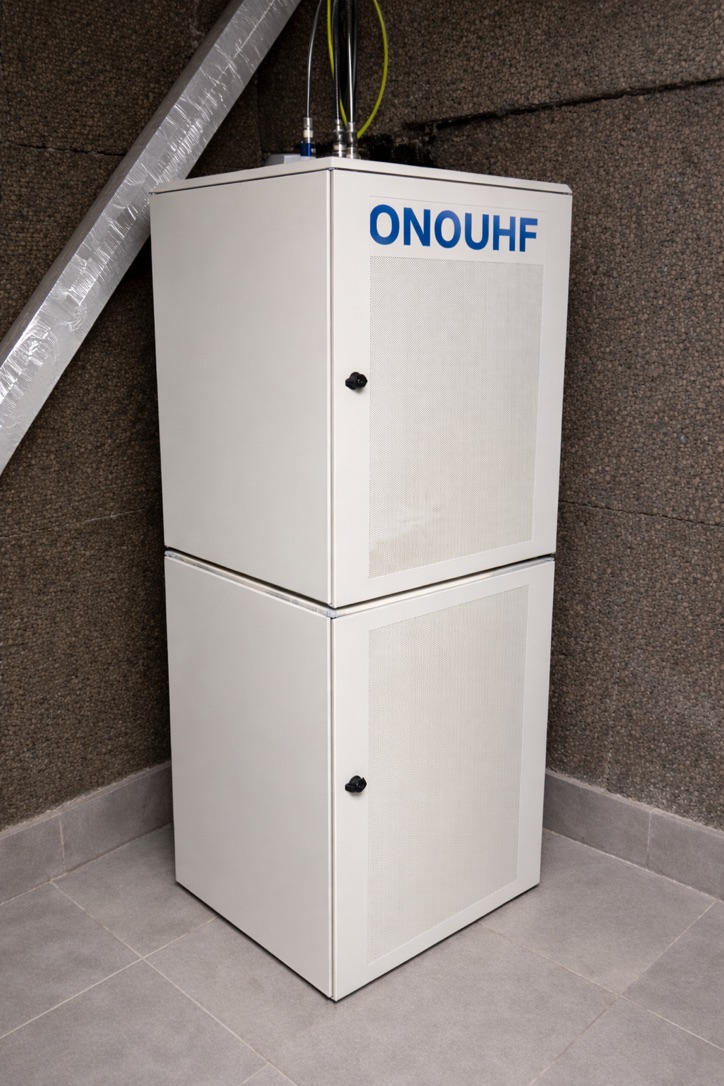 ON0UHF repeaterkast